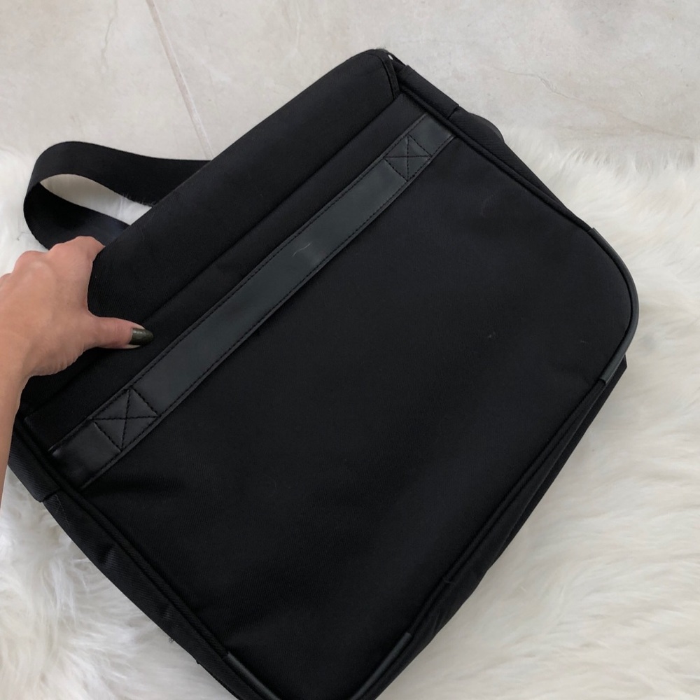 🎉HP 11/5🎉 Men’s Kenneth Cole Laptop Bag - Picture 5 of 5